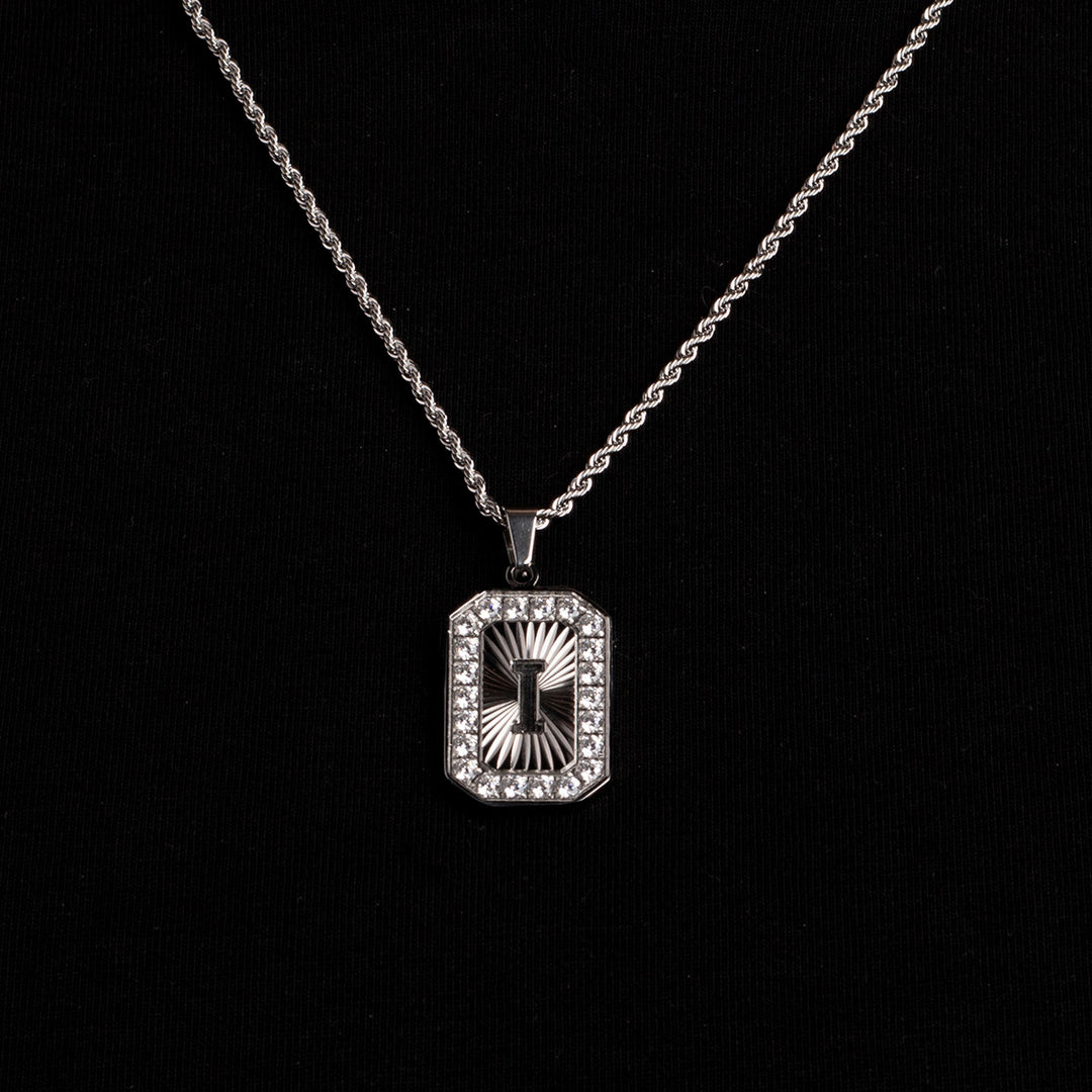 Гердан с буква "Insignia"