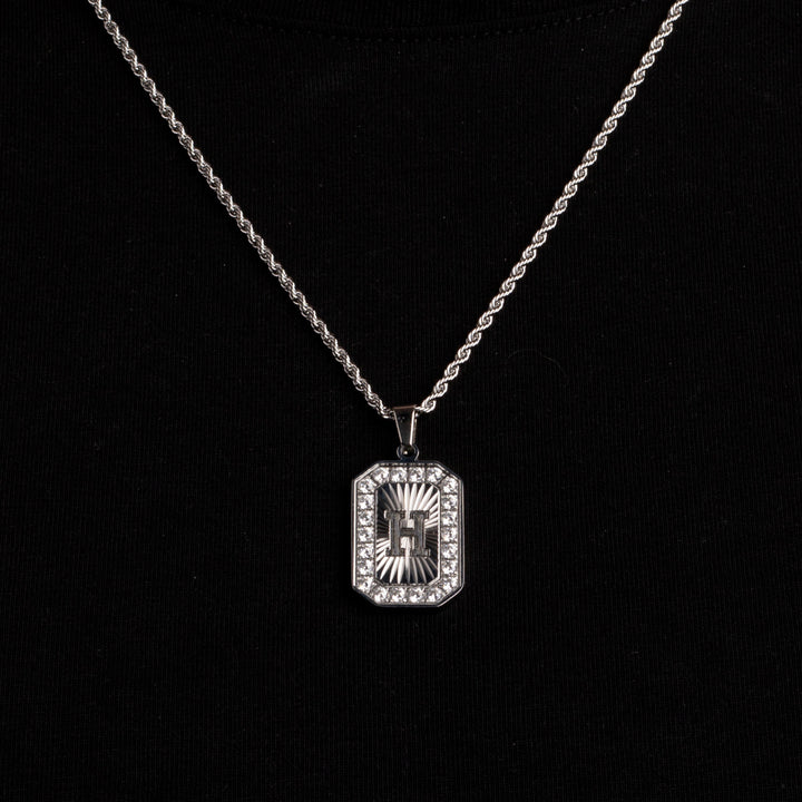 Гердан с буква "Insignia"