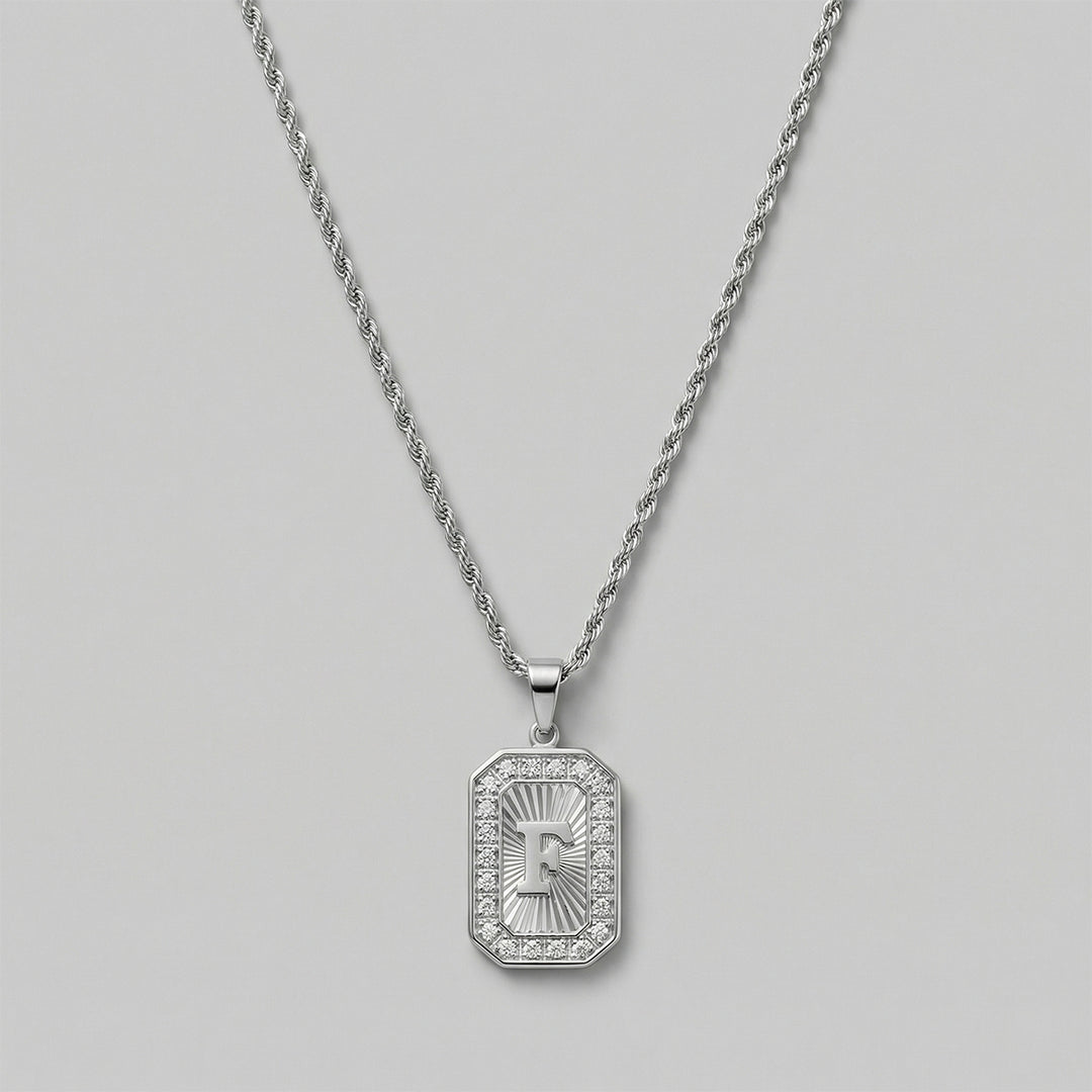 Гердан с буква "Insignia"