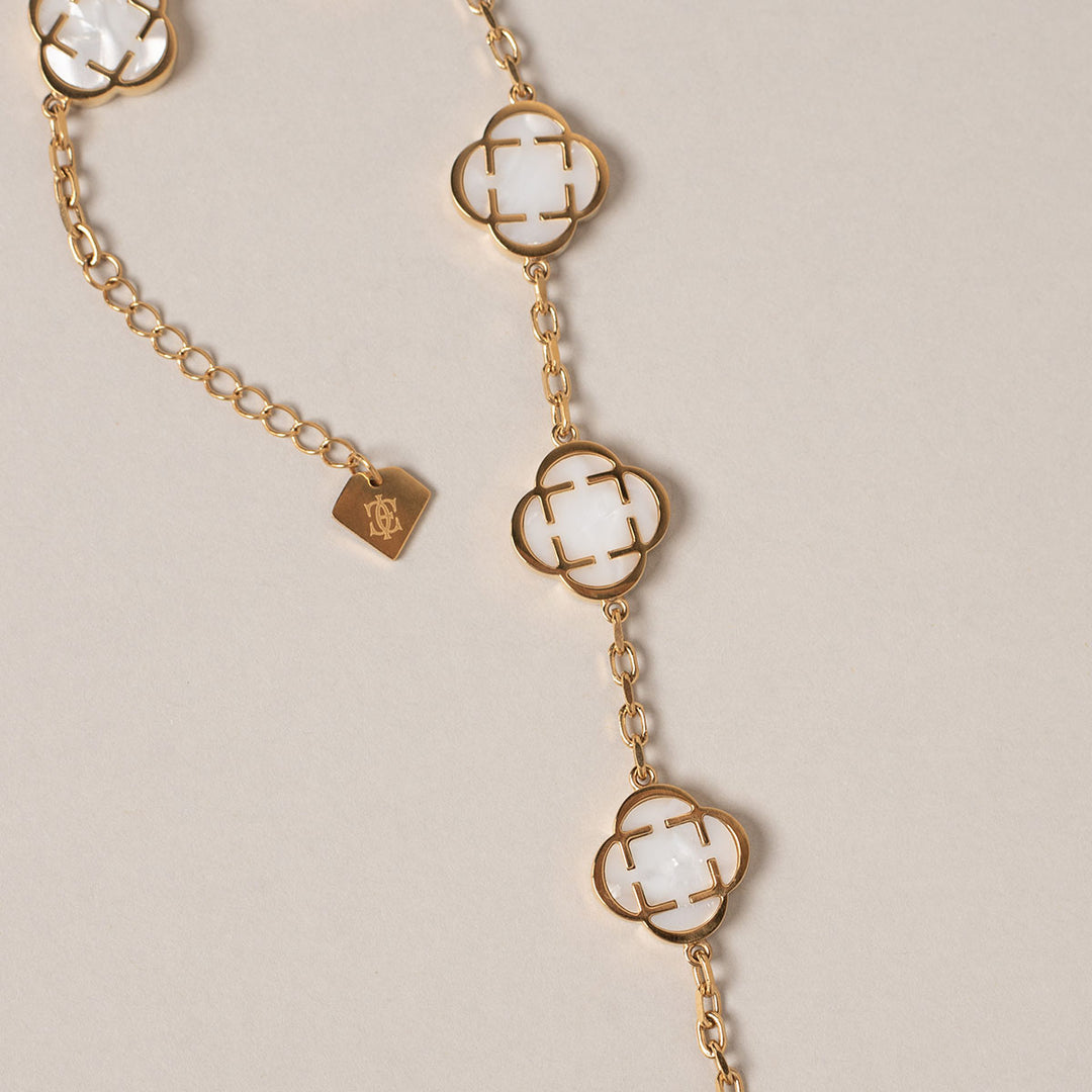 Гривна “Cloveluxe White”