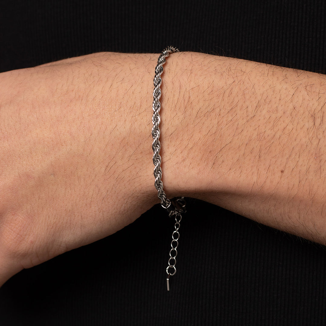 Гривна "Twisted"