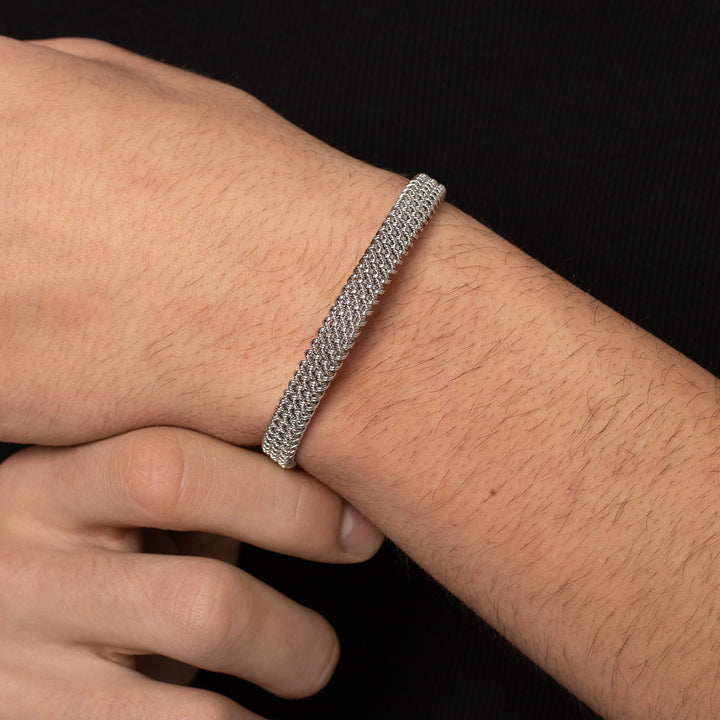 Гривна “Wire”