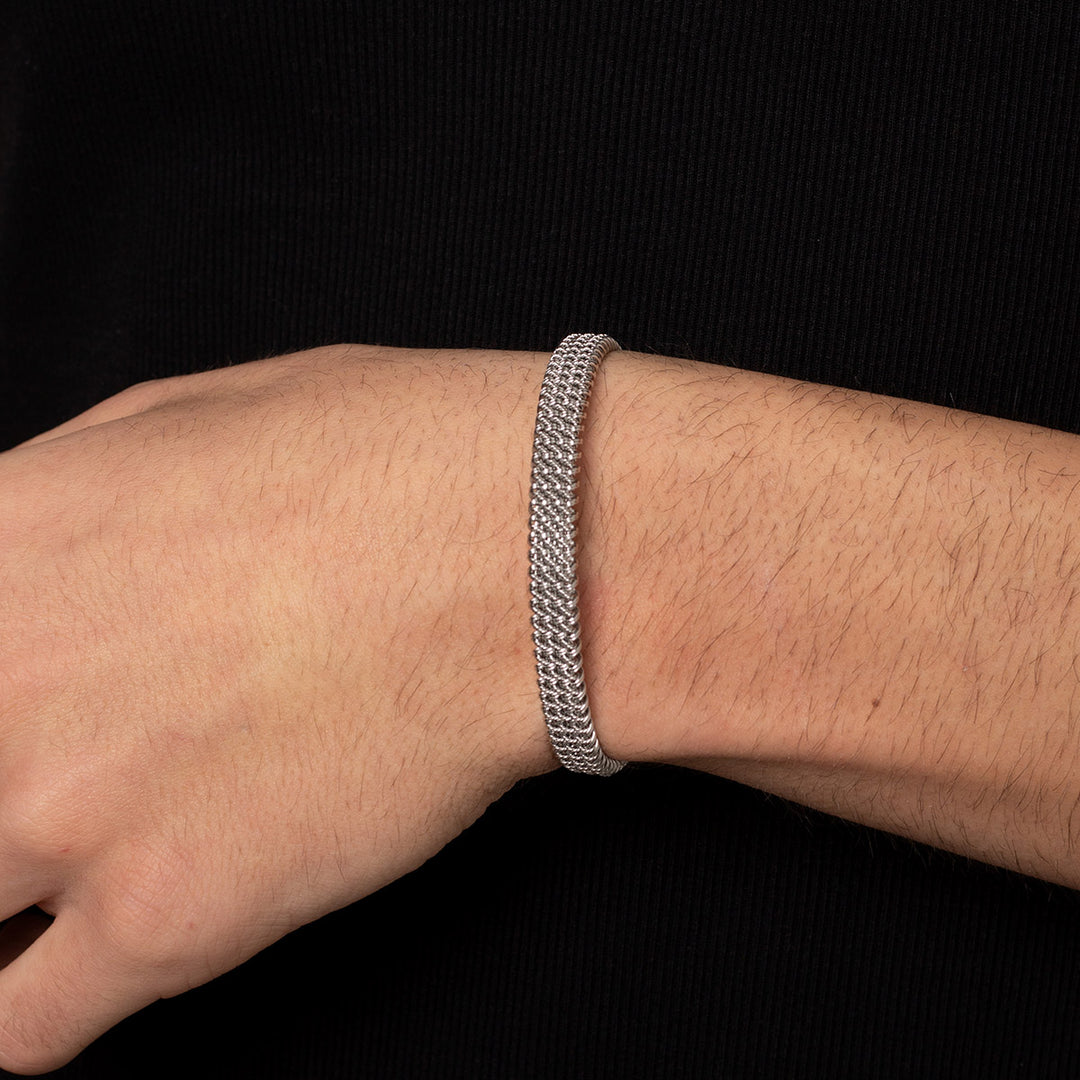 Гривна “Wire”